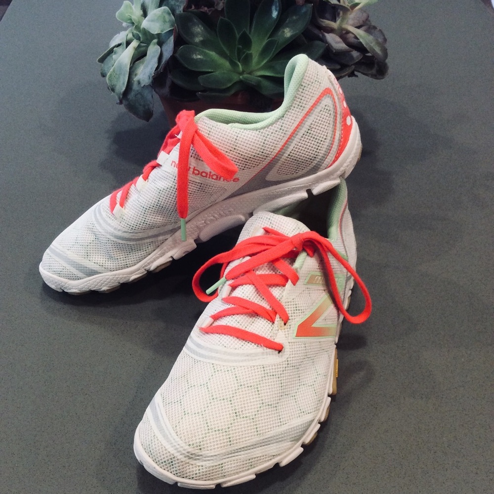 New Balance Minimus sneakers